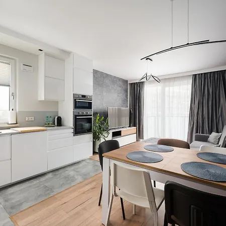 Rakow Stylish By Bookinghost *