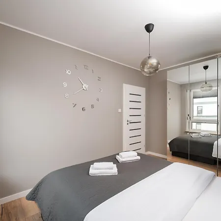 Rakow Stylish By Bookinghost *