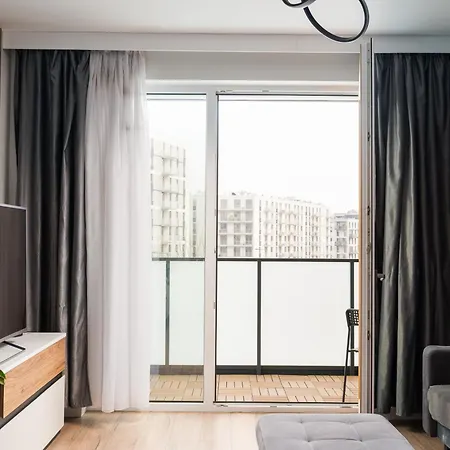 Rakow Stylish By Bookinghost * 华沙