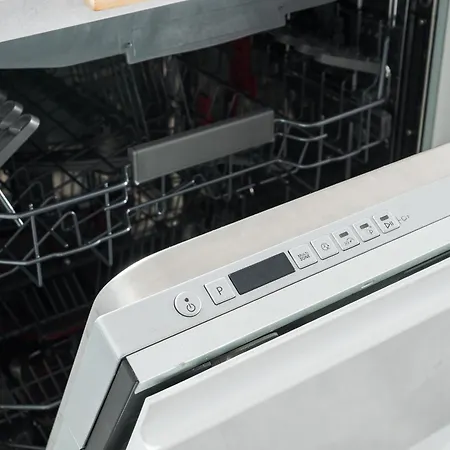 Rakow Stylish By Bookinghost *