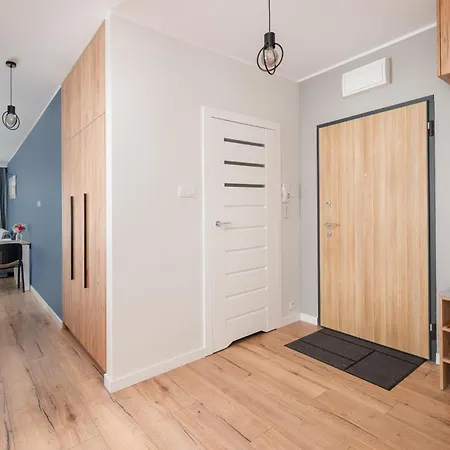 Rakow Stylish Apartment *