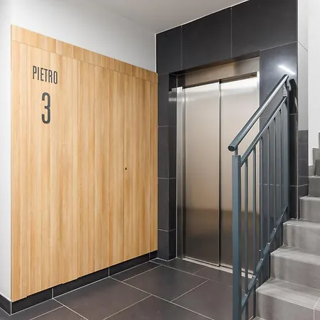 Rakow Stylish Apartment Warsaw
