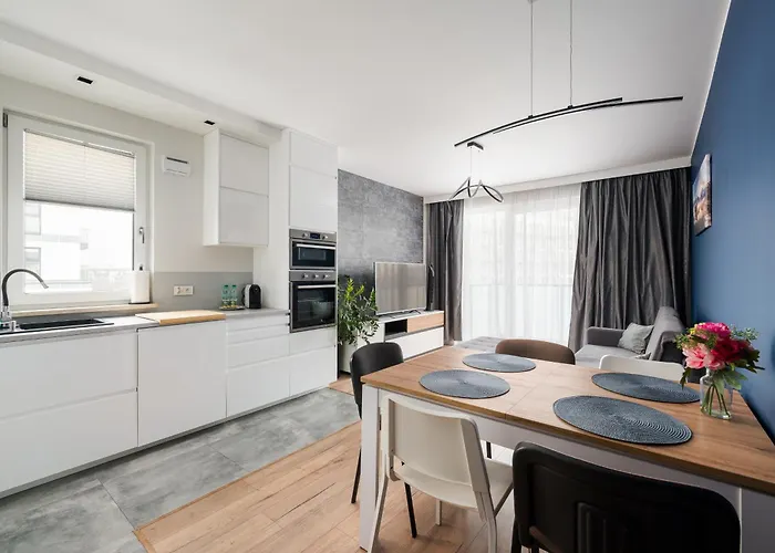 Rakow Stylish By Bookinghost *