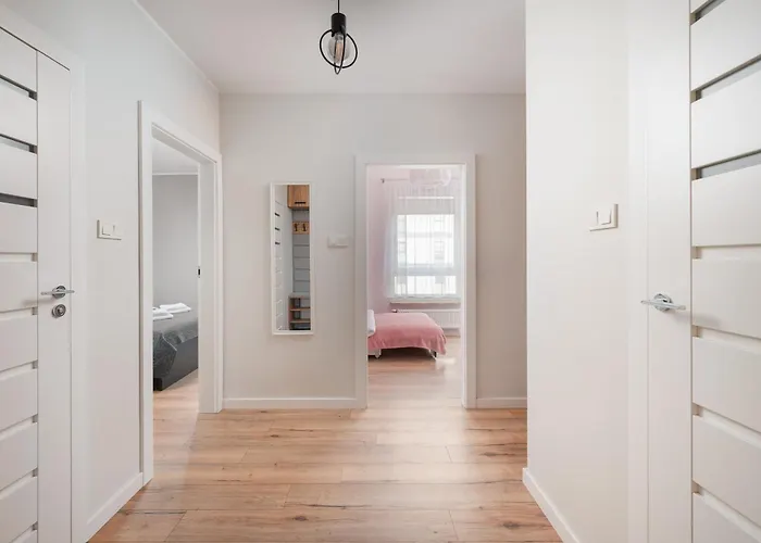 Rakow Stylish By Bookinghost Appartement